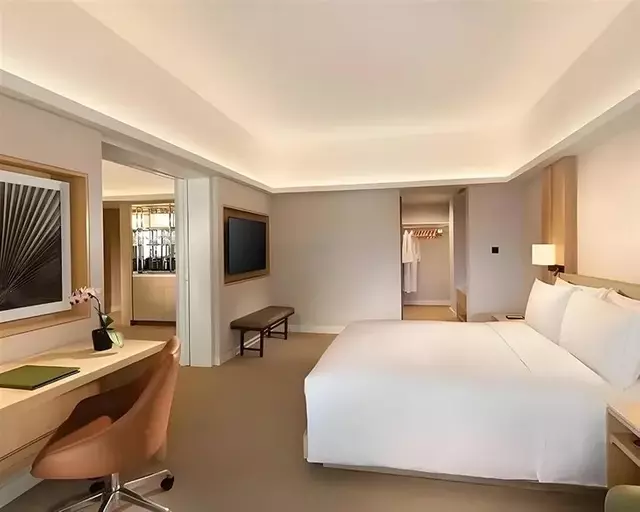 Custom Complete Hotel Guest Room Furniture with Bed Desk Wardrobe Bench